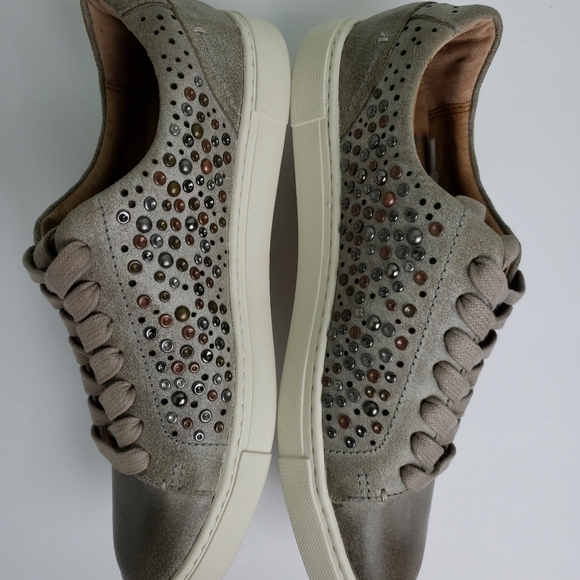 Frye Ivy Deco Studd Low Lace Leather Sneaker Sz 7.5 - Picture 8 of 8